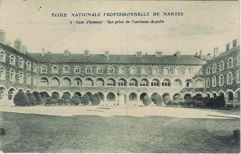 Nantes_Ecole_Nationale_Professionnelle_Cour_d-Honneur_1.jpg
