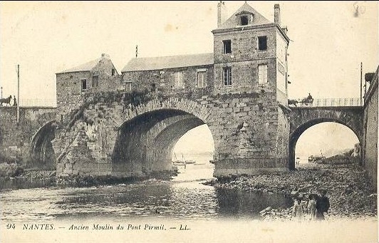 Nantes_Ancien_moulin_du_pont_de_Pirmil.JPG