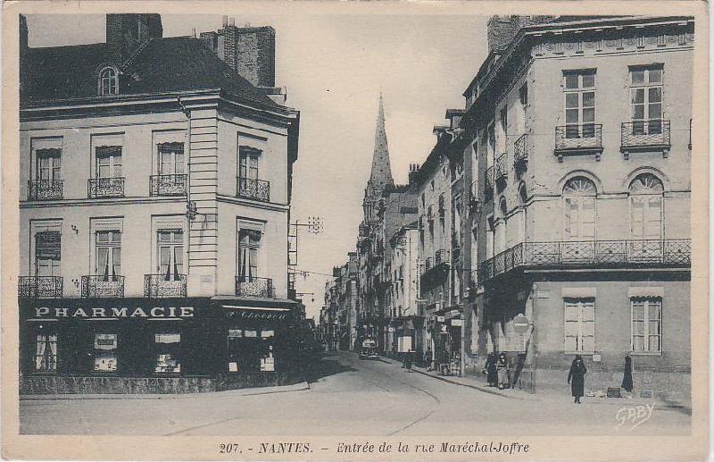 Nantes_Entree rue Marechal Joffre.jpg