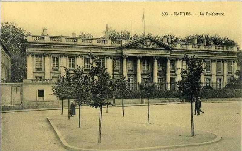 Nantes_La_Prefecture.jpg