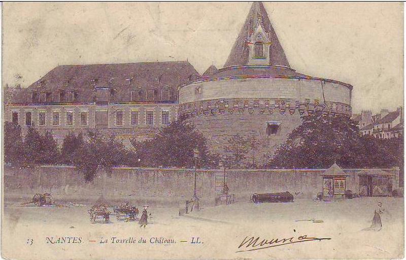 Nantes_La_Tourelles_du_Chateau.jpg