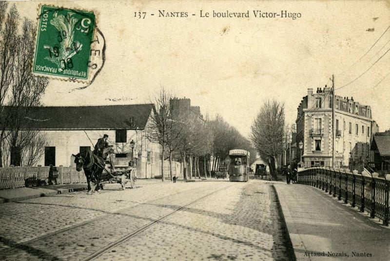 Nantes_Le_Boulevard_Victor_Hugo.jpg