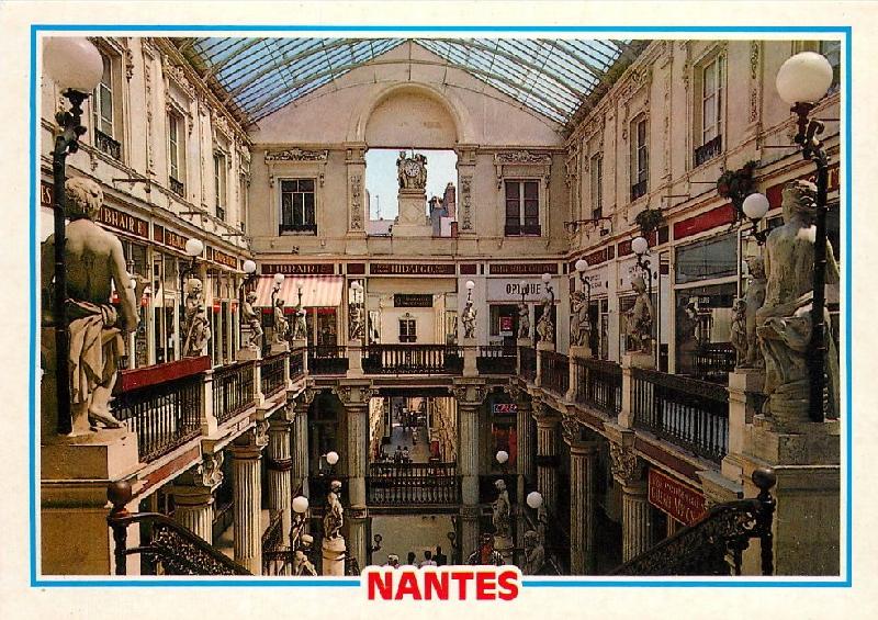 Nantes_Passage_Pommeray.jpg