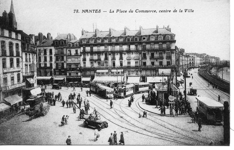 Nantes_La_Place_du_Commerce_Centre_de_la_Ville_sjp.jpg