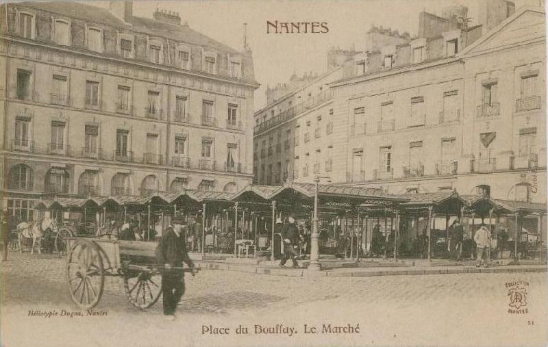 Nantes_Place_du_Bouffay_02.JPG