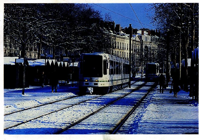 Nantes_Mise_en_service_1er_ligne_de_tramway_1985.jpg