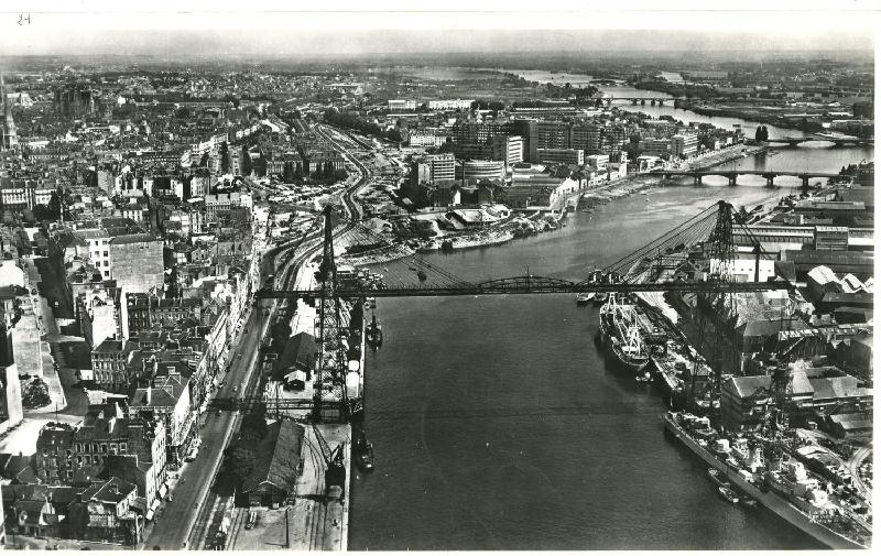 Nantes_Le_Pont_transbordeur.jpg