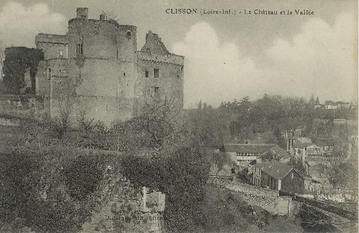 Clisson_Le_Chateau_et_La_Vallee.jpg