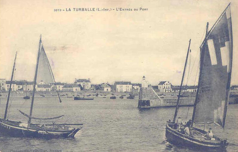 La_Turballe_L-entree_du_Port.jpg