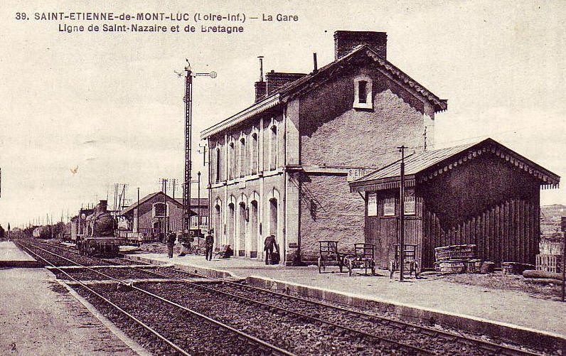 ST-Etienne-de-Mont-Luc_la_Gare.jpg