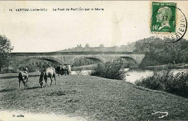 Vertou_Le_Pont_de_Portillon_sur_la_sevre.jpg